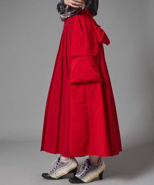 NON TOKYO(ノントーキョー)の「NON TOKYO/ノントーキョー/2WAYマルチポケットプリーツスカート(スカート・レディース・ブラック/グレー/レッド・1/2)」の3枚目の写真