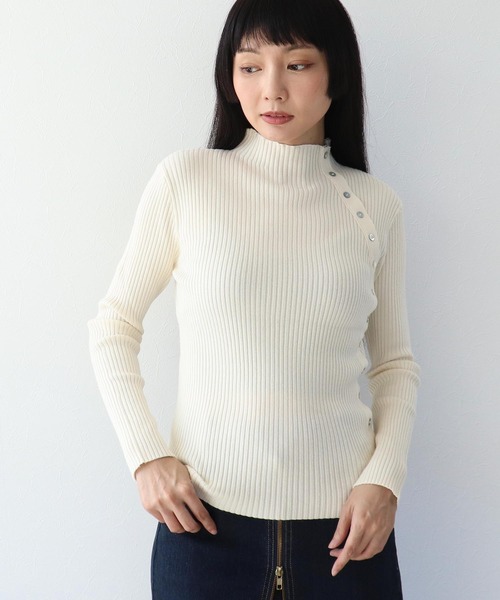 Three Four Time（ｽﾘｰﾌｫｰﾀｲﾑ）の「ボトルネックアシメデザインリブニット（ニット/セーター・レディース・アイボリー/ブラック/その他/グレー/ブルー・FREE）」の6枚目の写真