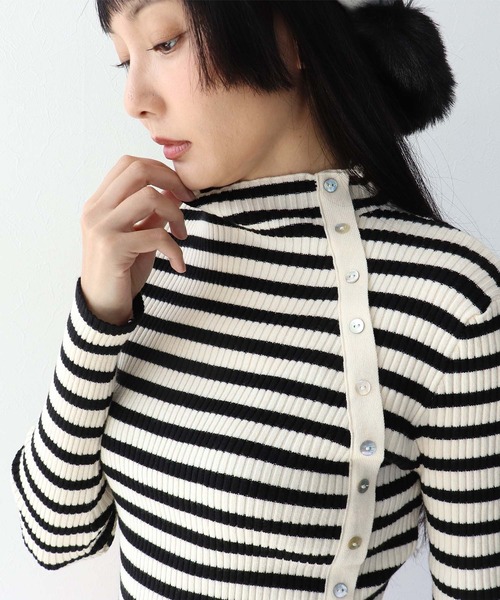 Three Four Time（ｽﾘｰﾌｫｰﾀｲﾑ）の「ボトルネックアシメデザインリブニット（ニット/セーター・レディース・アイボリー/ブラック/その他/グレー/ブルー・FREE）」の18枚目の写真