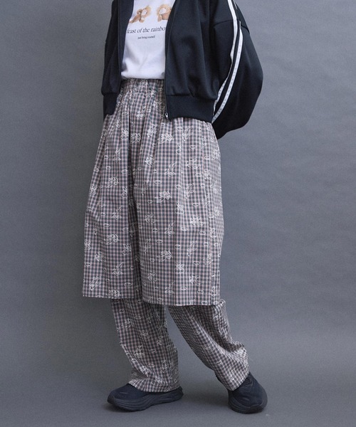 I am I in fact（アイアムアイインファクト）の「ANGEL CHECK pants