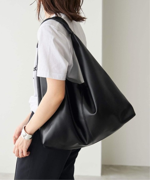 SLOBE IENA(スローブイエナ)の「《追加8》SLOBE トライアングルBAG(トートバッグ・レディース・ブラック・FREE)」の1枚目の写真