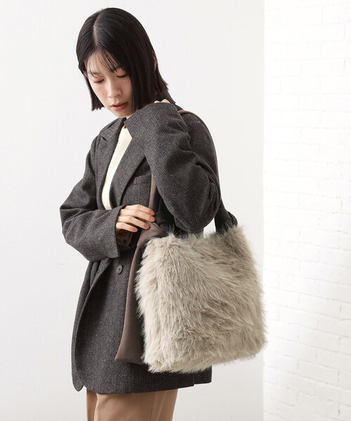 THE SHOP TK （ザ ショップ ティーケー ）の「フェイクファートート（トートバッグ・レディース・スミクロ/ベージュ・00）」の4枚目の写真