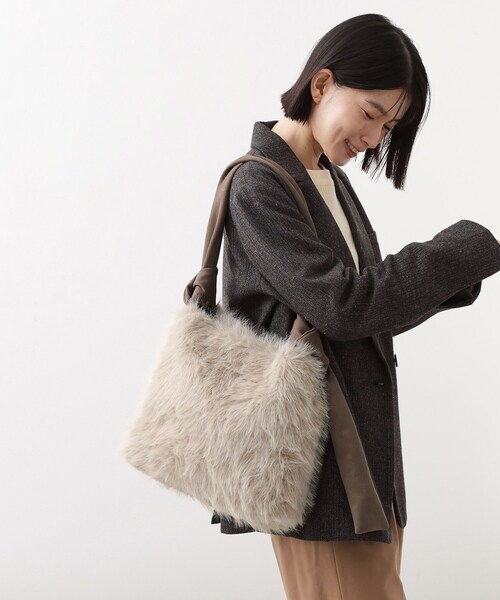 THE SHOP TK （ザ ショップ ティーケー ）の「フェイクファートート（トートバッグ・レディース・スミクロ/ベージュ・00）」の5枚目の写真