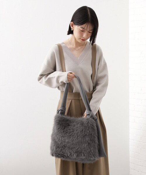 THE SHOP TK （ザ ショップ ティーケー ）の「フェイクファートート（トートバッグ・レディース・スミクロ/ベージュ・00）」の6枚目の写真