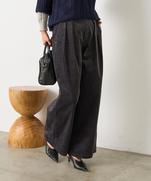 Jena espace merveilleux(ジェナ エスパスメルヴェイユ)の「コーデュロイスタッズパンツ(その他パンツ・レディース・アイボリー/チャコールグレー/ベージュ・FREE)」の1枚目の写真