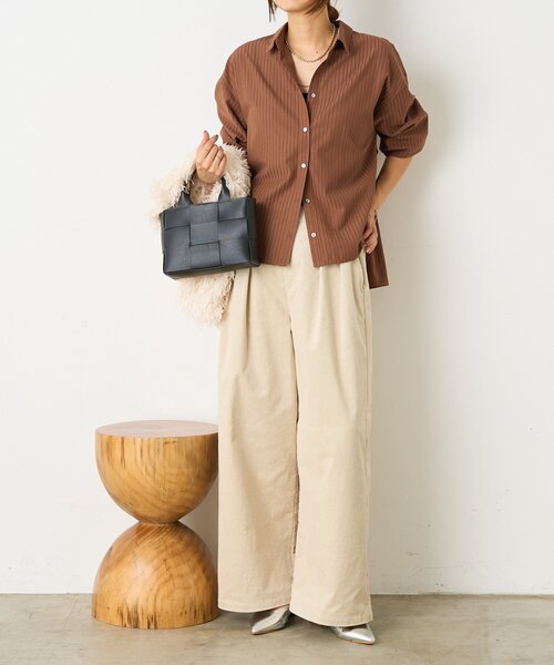 Jena espace merveilleux(ジェナ エスパスメルヴェイユ)の「コーデュロイスタッズパンツ(その他パンツ・レディース・アイボリー/チャコールグレー/ベージュ・FREE)」の4枚目の写真