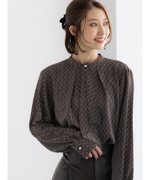 Te chichi（テチチ）の「パターンアソートボウタイブラウス（シャツ/ブラウス・レディース・オフホワイト/チャコールグレー/グレー/グリーン・F）」の2枚目の写真