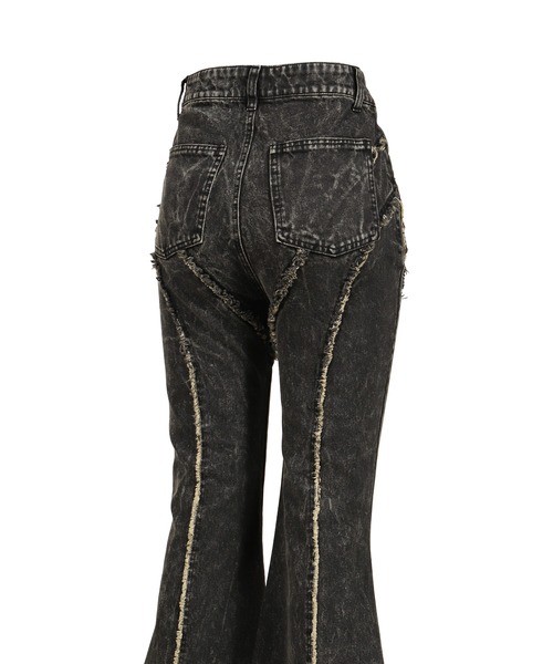 VIVAMUS（ヴィヴァムス）の「FLARE DENIM PANTS（デニムパンツ・レディース・ブラウン/ブラック・3/1）」の6枚目の写真