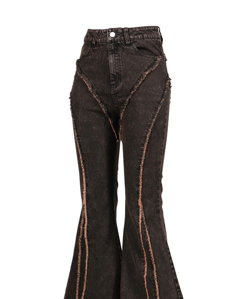 VIVAMUS（ヴィヴァムス）の「FLARE DENIM PANTS（デニムパンツ・レディース・ブラウン/ブラック・3/1）」の9枚目の写真