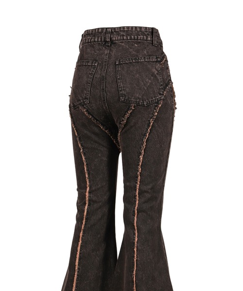 VIVAMUS（ヴィヴァムス）の「FLARE DENIM PANTS（デニムパンツ・レディース・ブラウン/ブラック・3/1）」の10枚目の写真