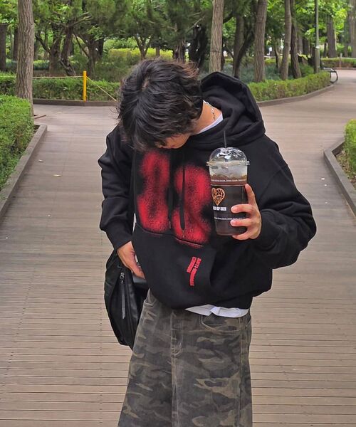 CRIGUN（クリガン）の「エフェクトグラフィックス フードパーカー ブラック（パーカー・レディース・ブラック・LARGE/X-LARGE/XX-LARGE/MEDIUM）」の11枚目の写真
