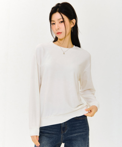 CHASECULT(チェイスカルト)の「レディースエッセンシャルデイリースウェットシャツ-アイボリー(スウェット・レディース・オートミール・85/90)」の3枚目の写真