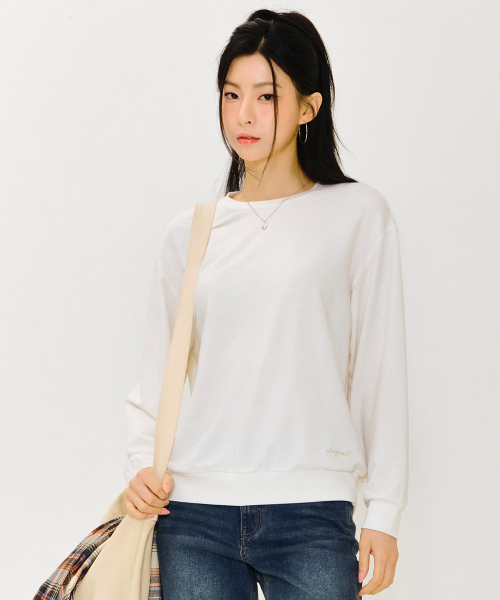 CHASECULT(チェイスカルト)の「レディースエッセンシャルデイリースウェットシャツ-アイボリー(スウェット・レディース・オートミール・85/90)」の4枚目の写真