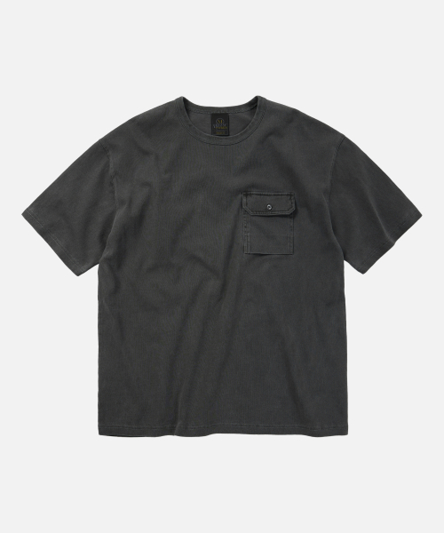 FRIZMWORKS(フリズムワークス)の「CIGARETTE POCKET PIGMENT DYEING TEE _ CHARCOAL(Tシャツ/カットソー・メンズ・その他・SMALL/MEDIUM/LARGE)」の1枚目の写真