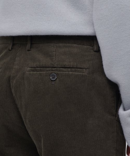 MUSINSA STANDARD（ムシンサスタンダード）の「レギュラーフィットコーデュロイパンツ【ダスティカーキ】（その他パンツ・メンズ・その他・38/36/34/32/30/31/33/26/27/28/29）」の6枚目の写真