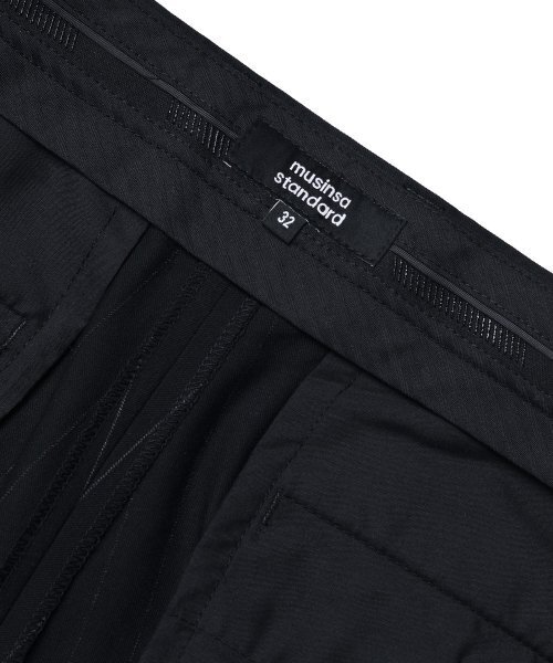 MUSINSA STANDARD（ムシンサスタンダード）の「ストライプワイドヒドゥンバンディングスラックス[ブラック]（スラックス・メンズ・その他・26/27/28/29）」の12枚目の写真