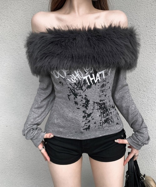 VEILA(ヴェイラ)の「フェイクファー×オフショルダートップス(Tシャツ/カットソー・レディース・グレー/ベージュ・フリー)」の19枚目の写真