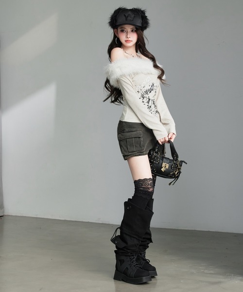 VEILA(ヴェイラ)の「フェイクファー×オフショルダートップス(Tシャツ/カットソー・レディース・グレー/ベージュ・フリー)」の18枚目の写真