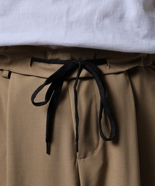OMNES（オムネス）の「TRストレッチタックワイドパンツ（スラックス・メンズ・ベージュ/ピンクベージュ・L/M）」の6枚目の写真