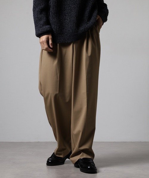 OMNES（オムネス）の「TRストレッチタックワイドパンツ（スラックス・メンズ・ベージュ/ピンクベージュ・L/M）」の11枚目の写真