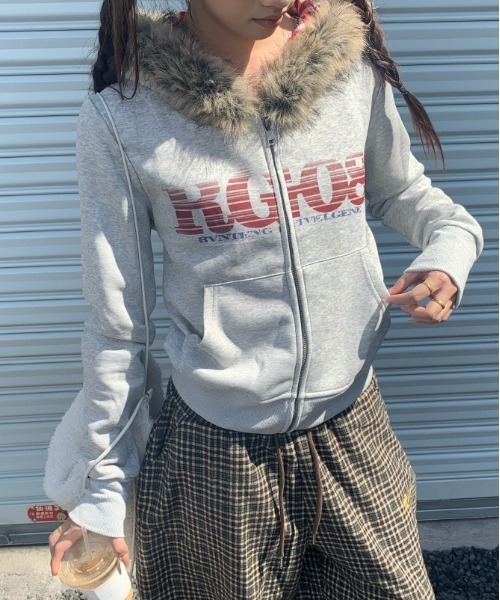 gossip！ロサンゼルス（ゴシップロサンゼルス）の「Y2K  裏起毛 チェック柄ファーフードジップアップパーカー（パーカー・レディース・グレー・M）」の7枚目の写真