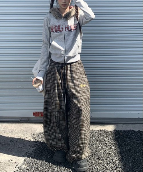 gossip！ロサンゼルス（ゴシップロサンゼルス）の「Y2K  裏起毛 チェック柄ファーフードジップアップパーカー（パーカー・レディース・グレー・M）」の9枚目の写真