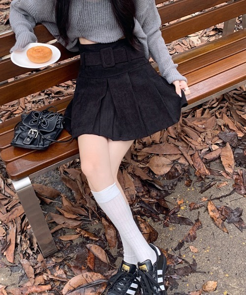 SallyLunn(サリーラン)の「ベルトマークコーデュロイミニスカート(スカート・レディース・ブラック/ブラウン/ベージュ・LARGE/MEDIUM)」の5枚目の写真