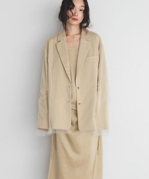 KBF（ケイビーエフ）の「サテンチュールジャケット（その他アウター・レディース・ブラウン/ベージュ・ONE）」の4枚目の写真
