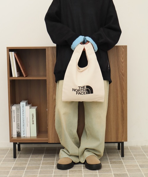 THE NORTH FACE(ザノースフェイス)の「【THE NORTH FACE/ザノースフェイス】 LINDO SHOPPER BAG MINI / リンド ショッパー バッグ ミニ(エコバッグ/サブバッグ・レディース・チャコールグレー/ブラック/クリーム・FREE)」の9枚目の写真