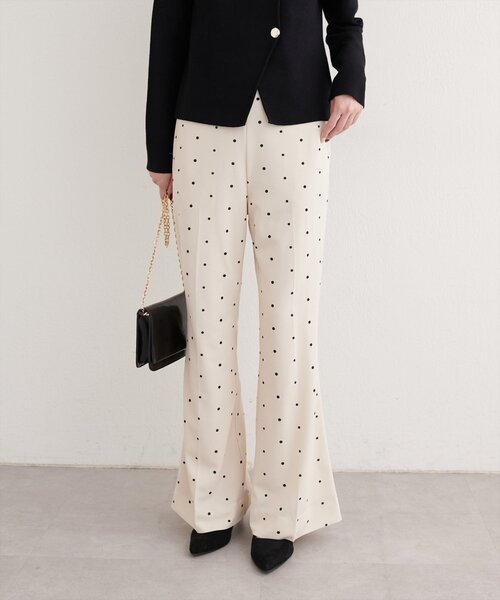 natural couture（ナチュラルクチュール）の「カットジョーゼットストレッチフレアヘムパンツ（その他パンツ・レディース・その他1/モカ/ブラック/アイボリー・FREE）」の9枚目の写真