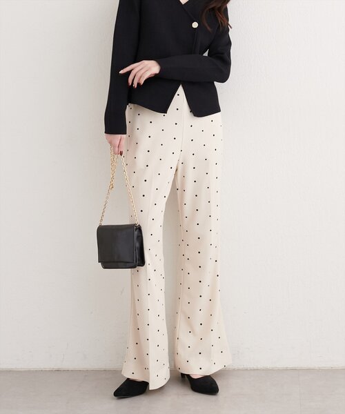 natural couture（ナチュラルクチュール）の「カットジョーゼットストレッチフレアヘムパンツ（その他パンツ・レディース・その他1/モカ/ブラック/アイボリー・FREE）」の11枚目の写真