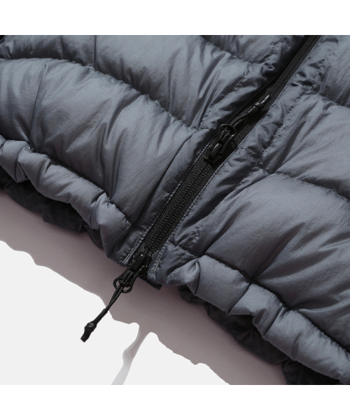 MOIF（モイフ）の「[AW25] HELIUM DOWN JACKET / SHEER DUSTY BLUE（ダウンジャケット/コート・メンズ・その他・1(S)/2(M)/3(L)）」の8枚目の写真