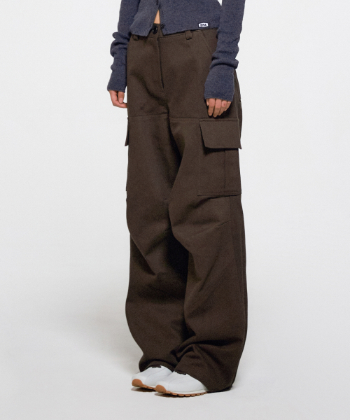 ERA（エラ）の「レディース ダイアゴナルカット カーゴパンツ - ブラウン（その他パンツ・レディース・その他・SMALL/MEDIUM）」の7枚目の写真