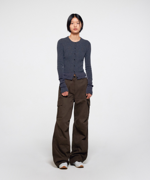 ERA（エラ）の「レディース ダイアゴナルカット カーゴパンツ - ブラウン（その他パンツ・レディース・その他・SMALL/MEDIUM）」の9枚目の写真