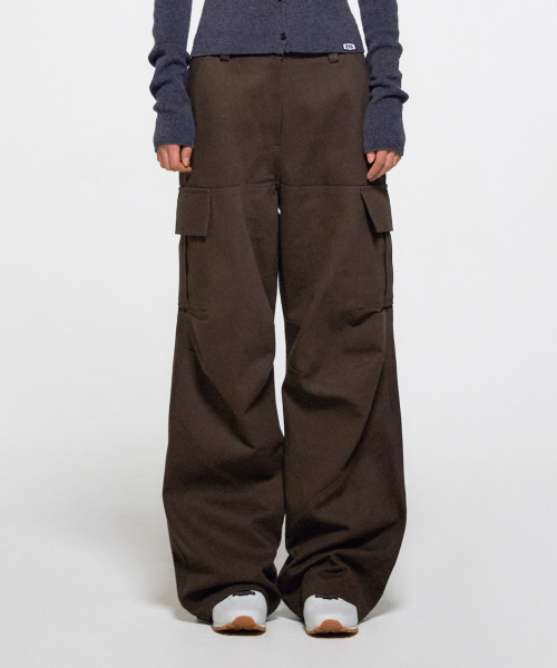 ERA（エラ）の「レディース ダイアゴナルカット カーゴパンツ - ブラウン（その他パンツ・レディース・その他・SMALL/MEDIUM）」の3枚目の写真