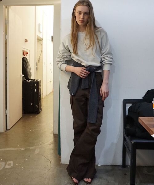 ERA（エラ）の「レディース ダイアゴナルカット カーゴパンツ - ブラウン（その他パンツ・レディース・その他・SMALL/MEDIUM）」の5枚目の写真