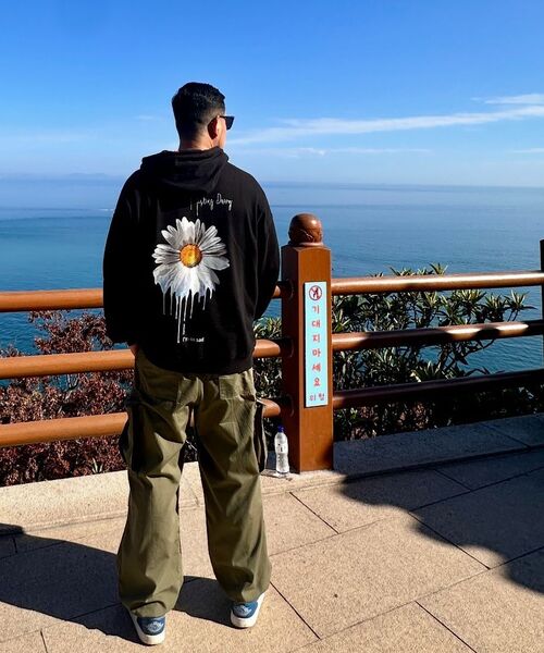 BEOM(ボム)の「メルティングデイジー デニムオーバーサイズシャツ (ブルー)(シャツ/ブラウス・メンズ・その他・MEDIUM/LARGE)」の18枚目の写真