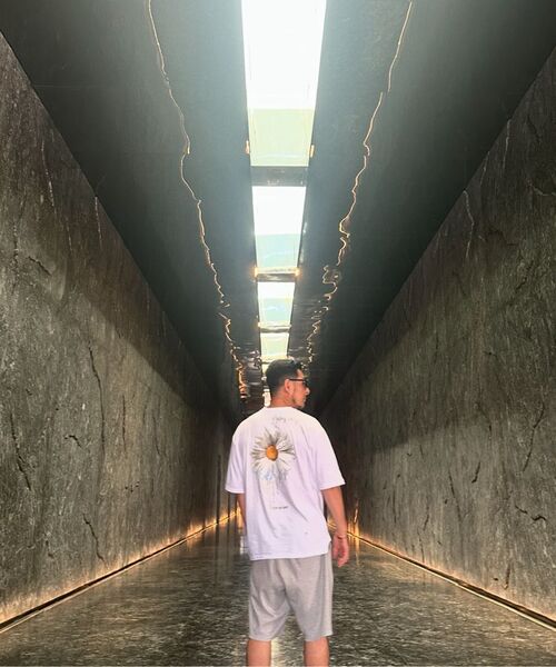 BEOM(ボム)の「メルティングデイジー デニムオーバーサイズシャツ (ブルー)(シャツ/ブラウス・メンズ・その他・MEDIUM/LARGE)」の8枚目の写真