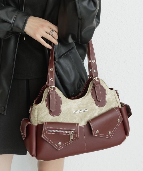 LA VORAGINE（ラ ヴォラジネ）の「アウトポケット配色バイカラー　2wayショルダーバッグ（ショルダーバッグ・レディース・ブラック/ワイン・FREE）」の7枚目の写真