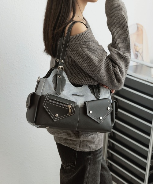 LA VORAGINE（ラ ヴォラジネ）の「アウトポケット配色バイカラー　2wayショルダーバッグ（ショルダーバッグ・レディース・ブラック/ワイン・FREE）」の13枚目の写真