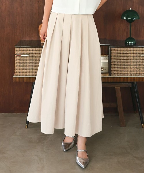 DONOBAN（ドノバン）の「【FU-FU de ODEKAKE /rina×Donobanコラボ】撥水タックフレアスカート（スカート・レディース・ネイビー/ベージュ・M/S）」の2枚目の写真