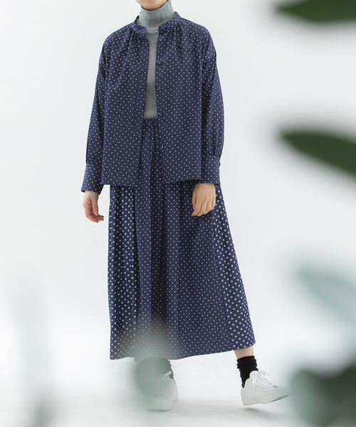 nop de nod（ノップドゥノッド）の「デニムドットプリントバンドカラースモックシャツ（シャツ/ブラウス・レディース・ブルー系/インディゴブルー・M）」の3枚目の写真