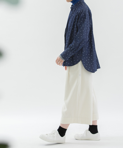 nop de nod(ノップドゥノッド)の「デニムドットプリントバンドカラースモックシャツ(シャツ/ブラウス・レディース・ブルー系/インディゴブルー・M)」の11枚目の写真