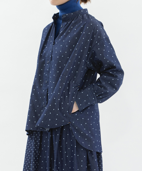 nop de nod(ノップドゥノッド)の「デニムドットプリントバンドカラースモックシャツ(シャツ/ブラウス・レディース・ブルー系/インディゴブルー・M)」の14枚目の写真