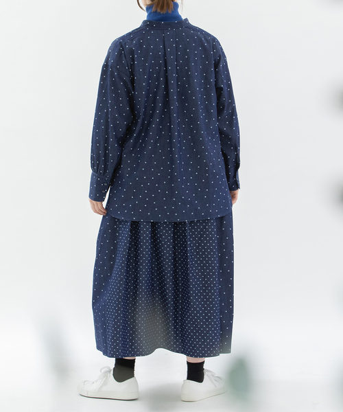 nop de nod(ノップドゥノッド)の「デニムドットプリントバンドカラースモックシャツ(シャツ/ブラウス・レディース・ブルー系/インディゴブルー・M)」の20枚目の写真