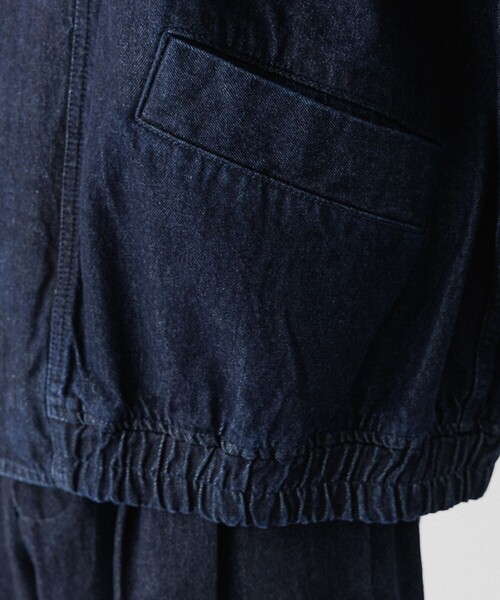 ADAM ET ROPE'（アダムエロペ）の「デニム ボマージャケット / ADAM ET ROPE' JEANS -FILM-（デニムジャケット・メンズ・ネイビー/ブラック系その他・M/L）」の11枚目の写真