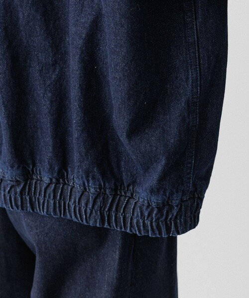 ADAM ET ROPE'（アダムエロペ）の「デニム ボマージャケット / ADAM ET ROPE' JEANS -FILM-（デニムジャケット・メンズ・ネイビー/ブラック系その他・M/L）」の13枚目の写真