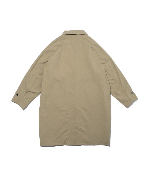 F/CE. （エフシーイー）の「F/CE. PAPER NYLON BALMACAAN COAT / エフシーイー ペーパー ナイロン バルマカーン コート（ステンカラーコート・メンズ・ブラック/ベージュ・SMALL/MEDIUM）」の5枚目の写真