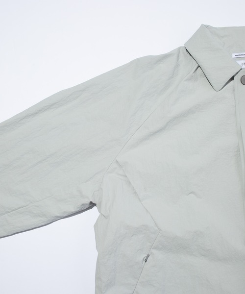 F/CE. （エフシーイー）の「F/CE. PAPER NYLON BALMACAAN COAT / エフシーイー ペーパー ナイロン バルマカーン コート（ステンカラーコート・メンズ・ブラック/ベージュ・SMALL/MEDIUM）」の8枚目の写真