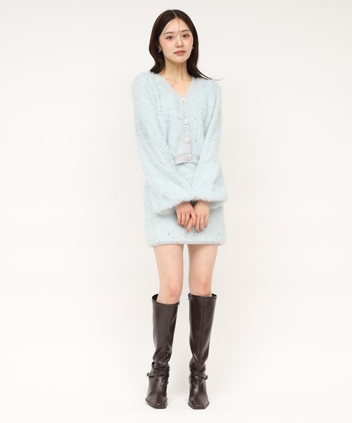 ROYAL PARTY（ロイヤルパーティー）の「パールビジューシャギーカーデトップス（ニット/セーター・レディース・ピンク/ブルー/オフホワイト・FREE）」の4枚目の写真
